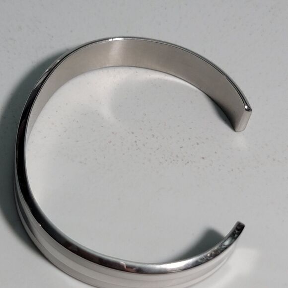 Daniel Wellington Silver And White Cuff Bracelet - Picture 3 of 6